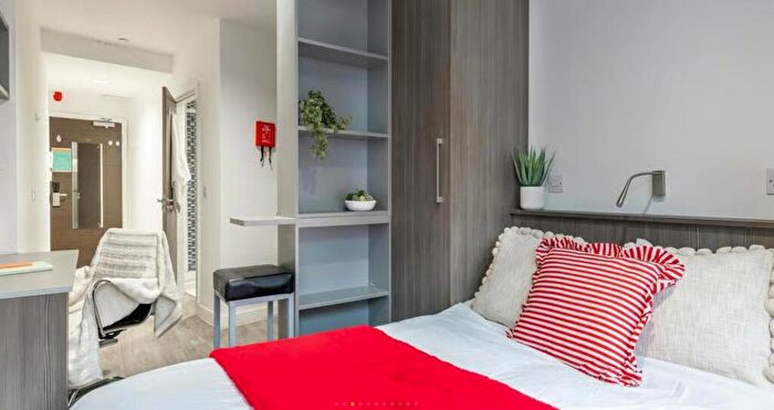 Studio To Rent In Centre (Cgb--) Gate, Bristol, BS1