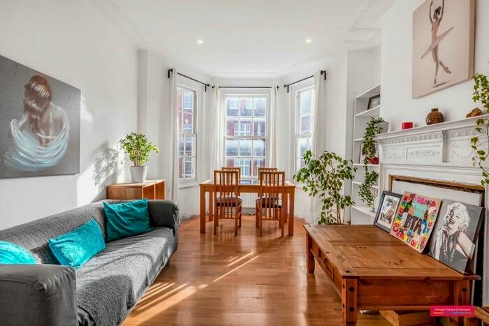 3 Bedroom Flat To Rent In Harrowby Street, London, W1H