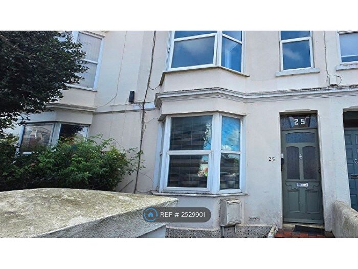 2 Bedroom Flat To Rent In Teville Road, Worthing, BN11