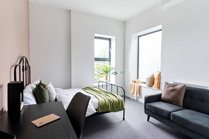 1 Bedroom Flat To Rent In Blackswarth Road, Bristol, BS5