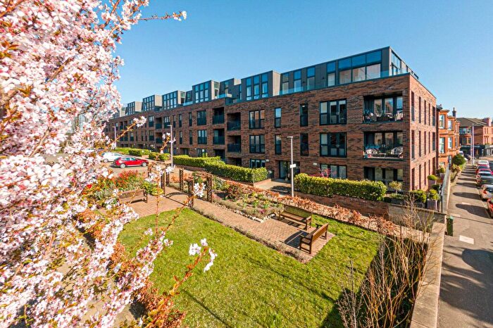2 Bedroom Penthouse For Sale In Mansionhouse Court, Langside, Glasgow, G41