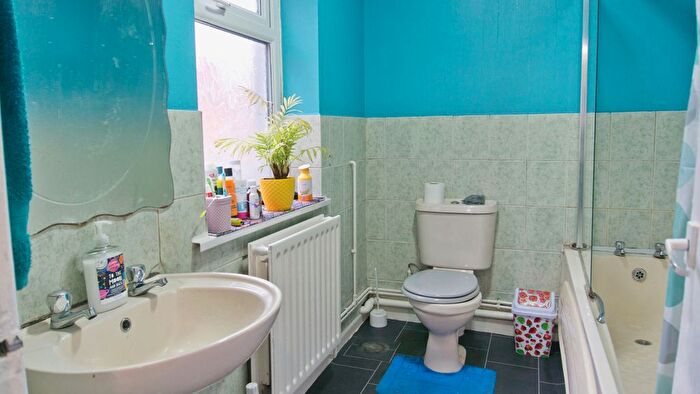 3 Bedroom Terraced House For Sale In Margaret Rdleicester, Evington, Leicester, LE5