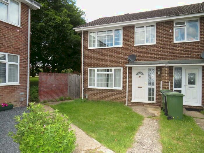 3 Bedroom Semi-Detached House To Rent In Porter Road, Basingstoke, RG22