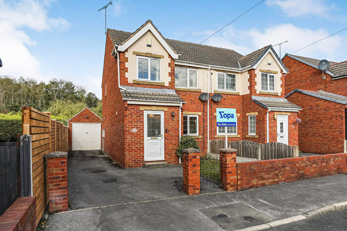 3 Bedroom Semi-Detached House For Sale In Salter Oak Croft, Carlton, Barnsley, S71