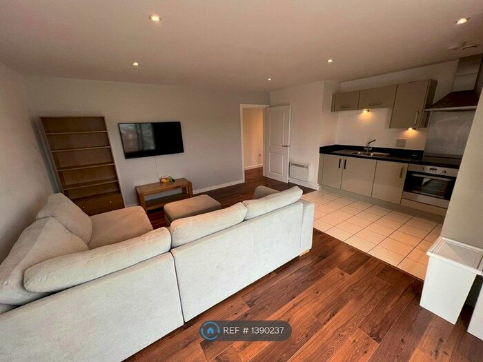 2 Bedroom Flat To Rent In Little Brights Road, Belvedere, DA17