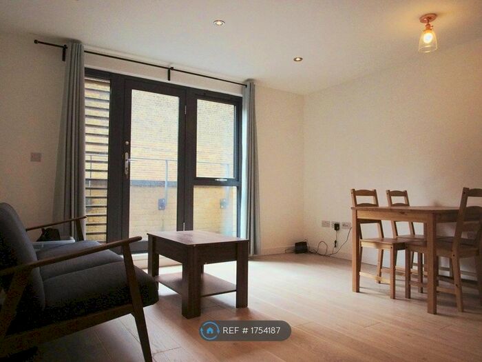1 Bedroom Flat To Rent In Star Road, London, W14