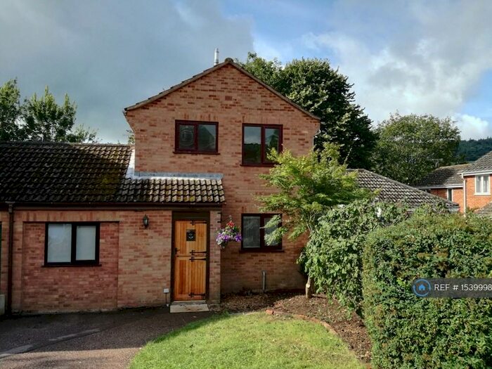 3 Bedroom Semi-Detached House To Rent In Hawthorn Drive, Woolbrook, Sidmouth, EX10