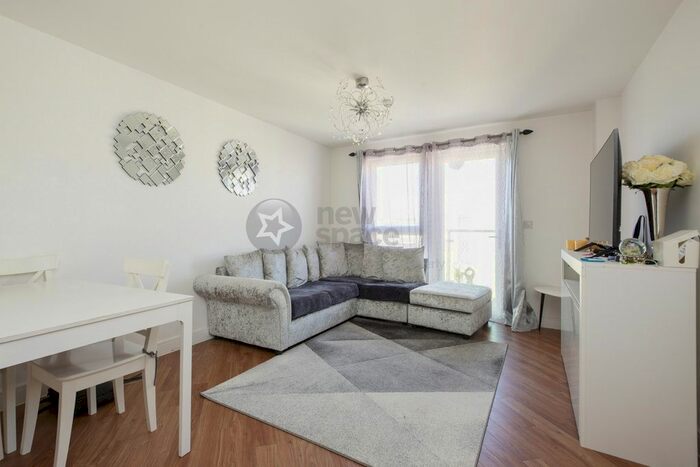 2 Bedroom Flat To Rent In Pembroke House, Academy Way, London, RM8