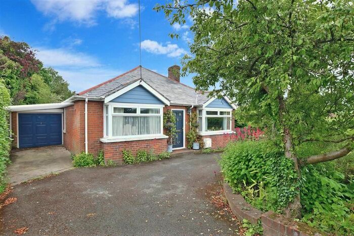3 Bedroom Detached Bungalow For Sale In Teddars Leas Road, Etchinghill, Folkestone, Kent, CT18