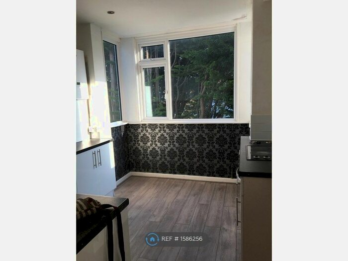 1 Bedroom Flat To Rent In Ground Floor, Brighton, BN1