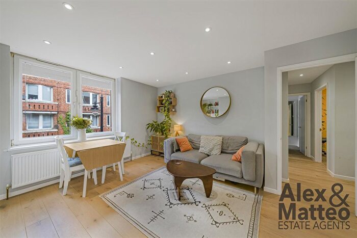 3 Bedroom Flat To Rent In Cherry Garden Street, Bermondsey, SE16