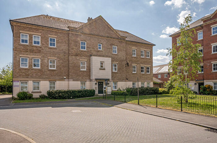 2 Bedroom Apartment For Sale In Rainbow Road, Erith, DA8