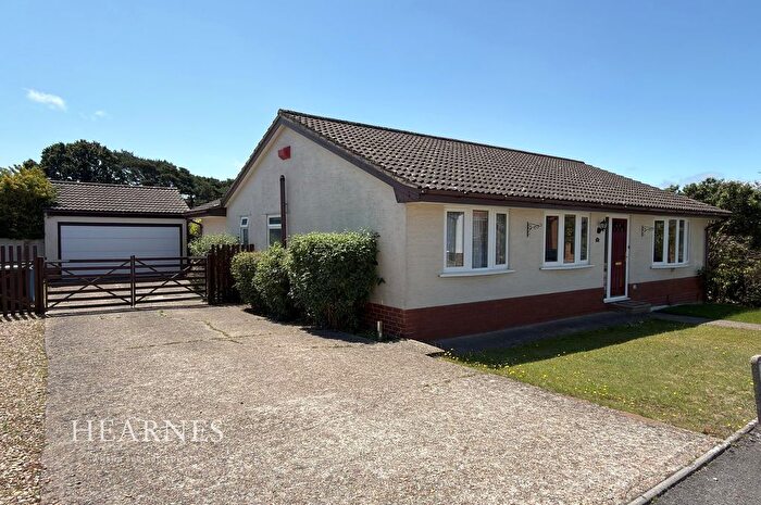 3 Bedroom Detached Bungalow For Sale In Valley View, Talbot Village, Poole, BH12