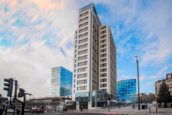 1 Bedroom Flat To Rent In Vantage Point, Archway, London, N19