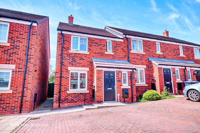 3 Bedroom Semi-Detached House For Sale In Aster Drive, Coton Park, Rugby, CV23