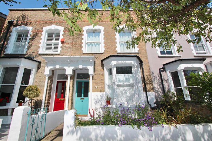 3 Bedroom House For Sale In Sydner Road, N16