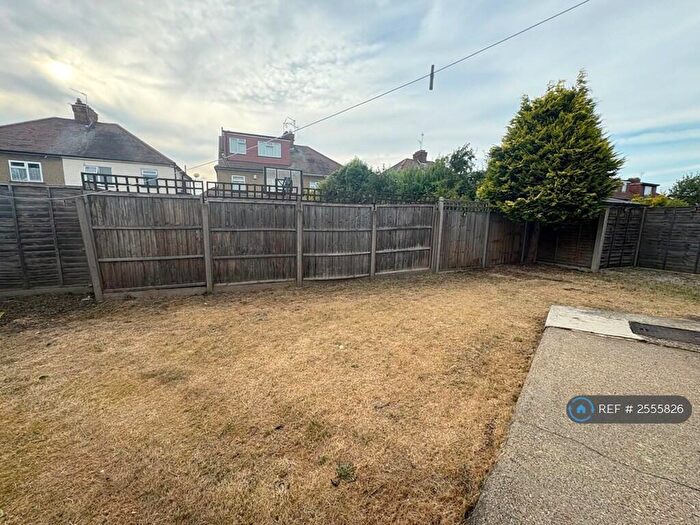 4 Bedroom Semi-Detached House To Rent In Vicars Close, Enfield, EN1