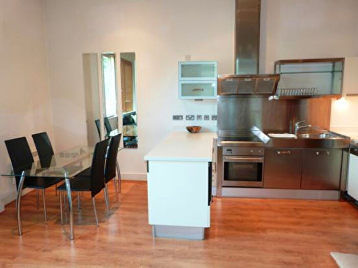 2 Bedroom Apartment To Rent In Halcyon Wharf, Wapping High Street, London, E1W