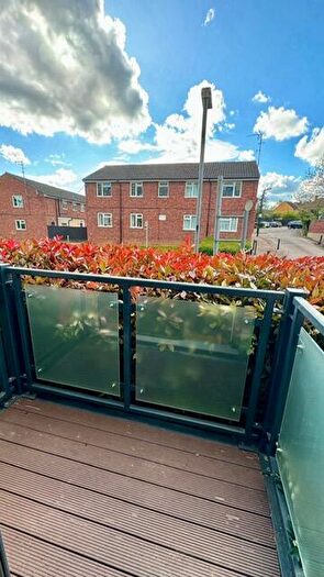 1 Bedroom Flat To Rent In Luna Court, Loughton, IG10