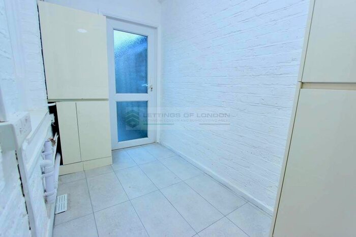 3 Bedroom Terraced House To Rent In Durants Road, Enfield, EN3