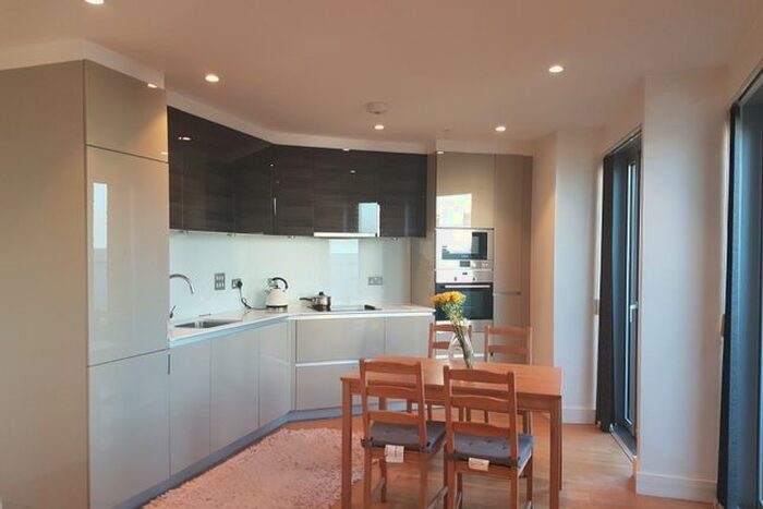 2 Bedroom Flat To Rent In Barking Road, London, Canning Town, E16