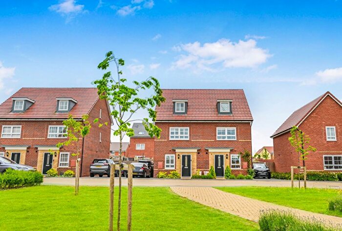4 Bedroom Semi-Detached House For Sale In Moorhen Road, Dunmow, Essex, CM6