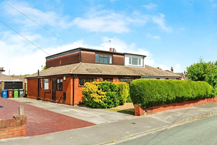 3 Bedroom Semi-Detached Bungalow For Sale In Balmoral Avenue, Lowton, Warrington, WA3
