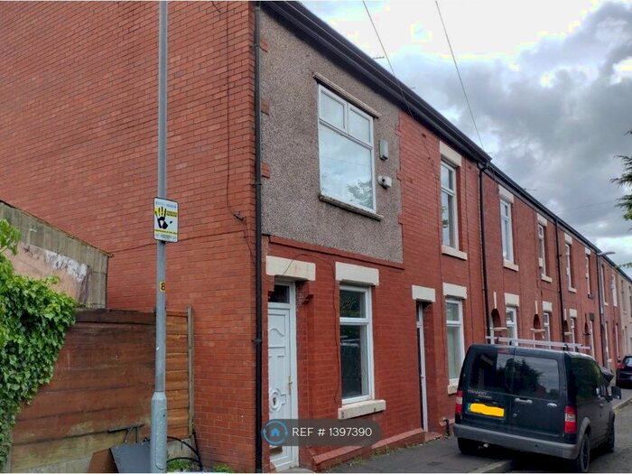 3 Bedroom End Of Terrace House To Rent In Wilton Street, Heywood, OL10