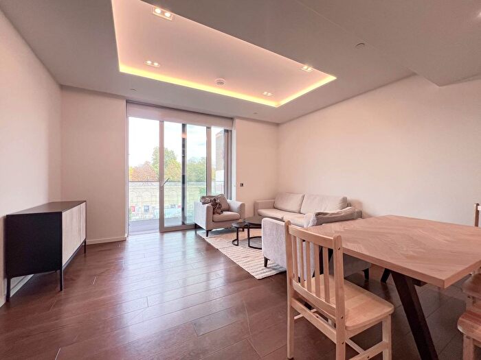 3 Bedroom Flat For Sale In Columbia Garden, Fulham, London, SW6
