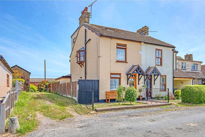 3 Bedroom Semi-Detached House For Sale In Mucking Hall Road, Barling, Essex, SS3