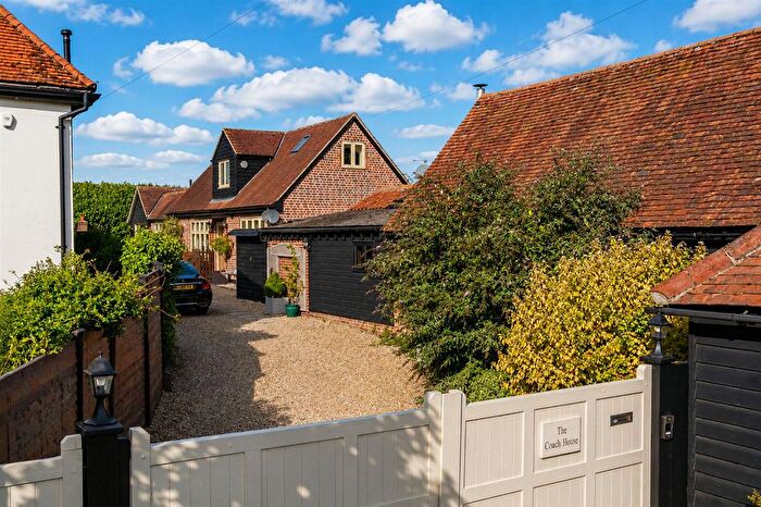 3 Bedroom Detached House For Sale In Coopersale Street, Fiddlers Hamlet, Epping, CM16