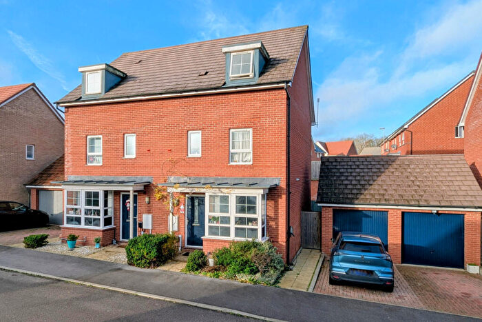 4 Bedroom Semi Detached House For Sale In Burgundy Drive, Hemel Hempstead, HP2