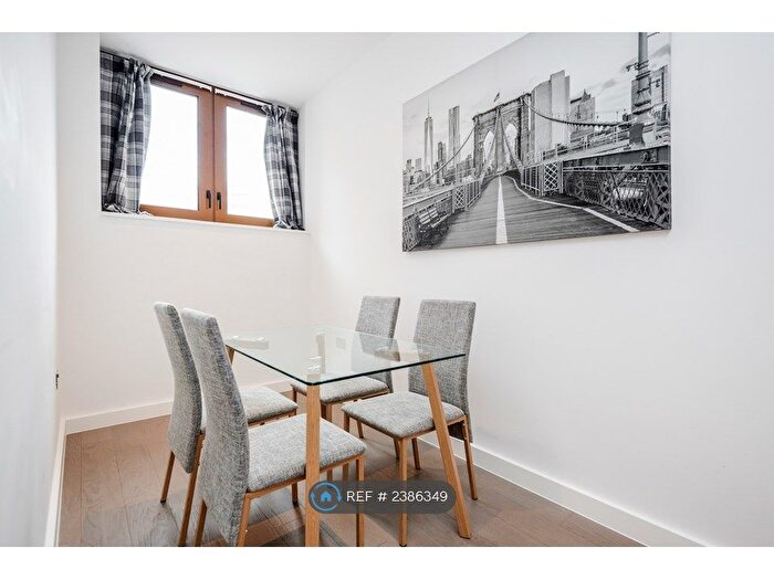 1 Bedroom Flat To Rent In Ziggurat House, St Albans, AL1