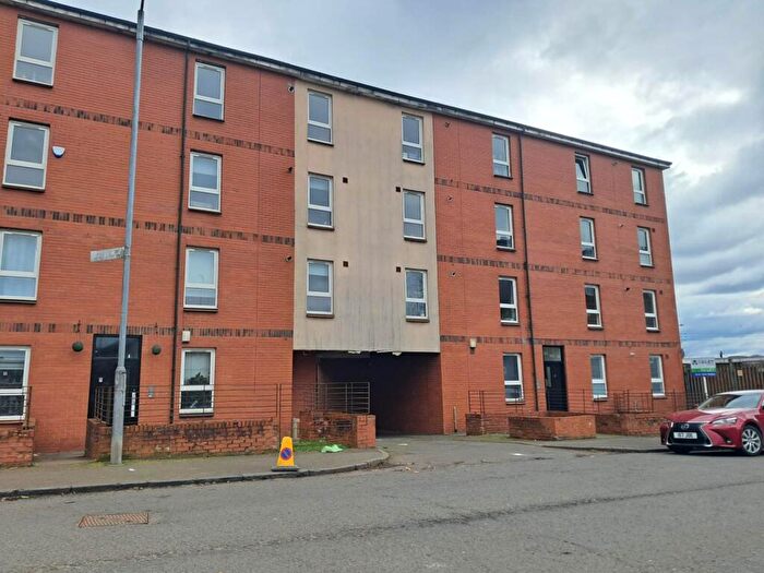 2 Bedroom Flat To Rent In Maukinfauld Road, Glasgow, G32