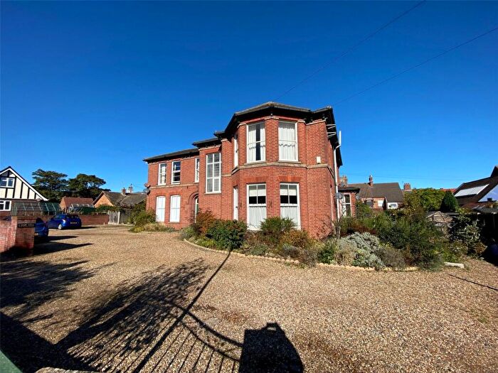 2 Bedroom Flat To Rent In St. Margarets Close, NR27