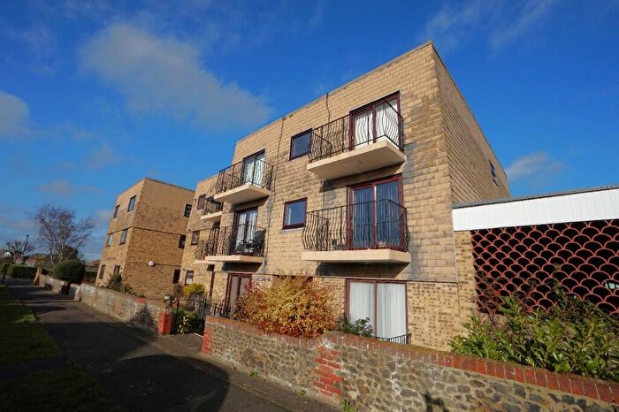 1 Bedroom Flat For Sale In Shakespeare Road, Birchington, Kent, CT7