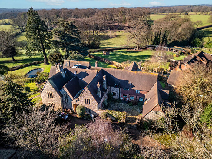 2 Bedroom Apartment For Sale In Wycombe Road, Prestwood, Great Missenden, HP16