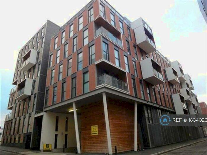 2 Bedroom Flat To Rent In Skyline Chambers, Manchester, M4