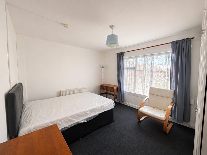 4 Bedroom House To Rent In Humber Avenue, CV1