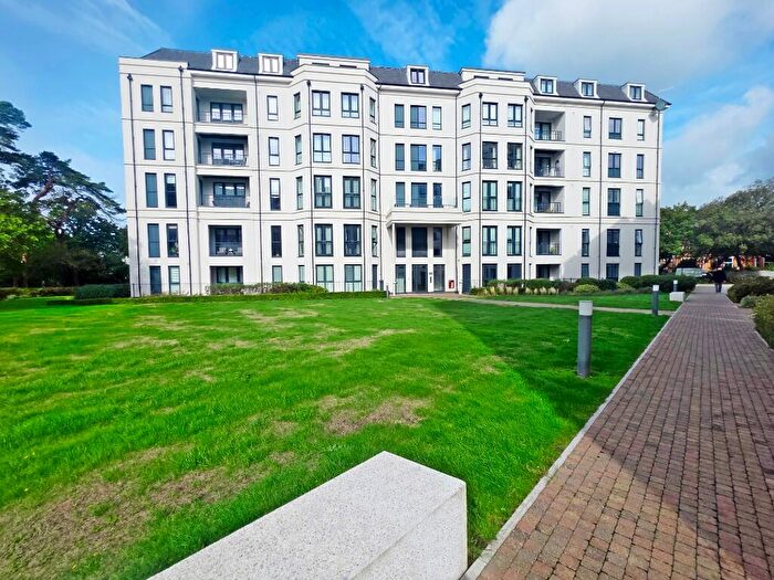 1 Bedroom Apartment For Sale In Hawthorne Court, West Cliff Road, Bournemouth, BH2