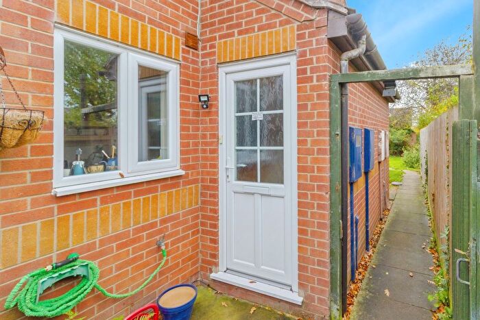 1 Bedroom Terraced House For Sale In Highgrove Crescent, Leicester, Leicestershire, LE2