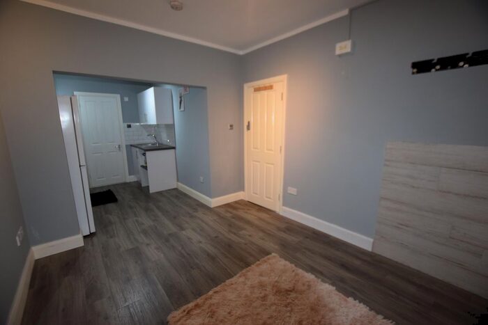 1 Bedroom Studio To Rent In Yarmouth Road, Watford, WD24