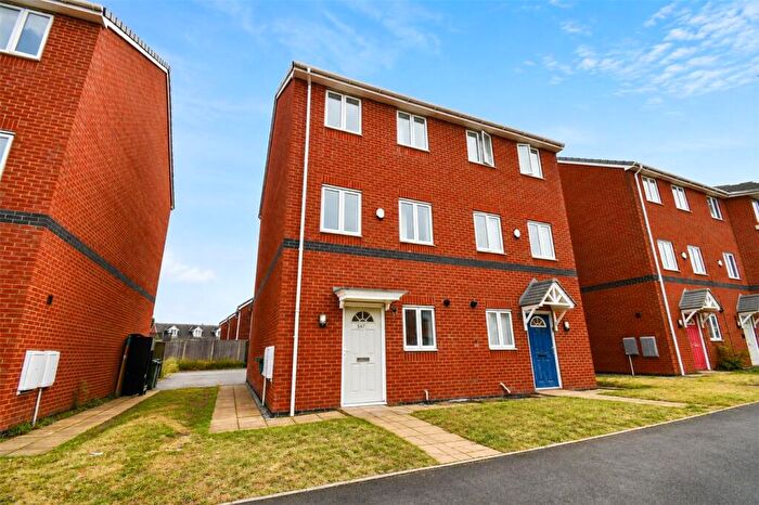 4 Bedroom Semi Detached House For Sale In New Chester Road, Birkenhead, Wirral, CH42