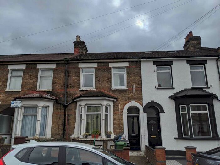 2 Bedroom Flat To Rent In Salisbury Road, London, E17