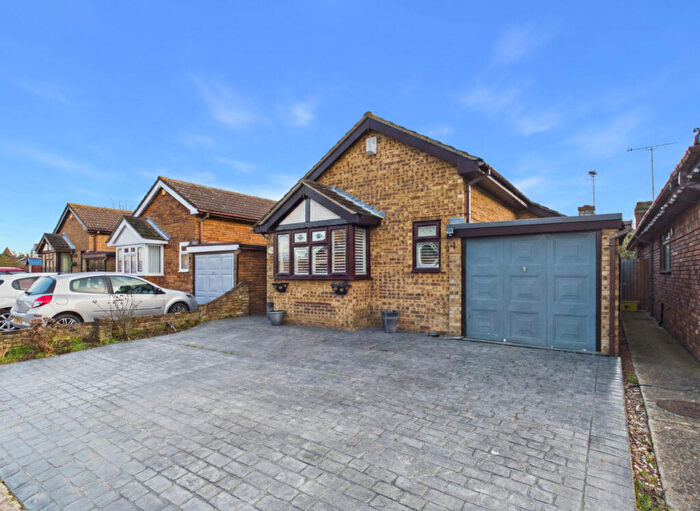 3 Bedroom Bungalow For Sale In Redwoods, Canvey Island, SS8