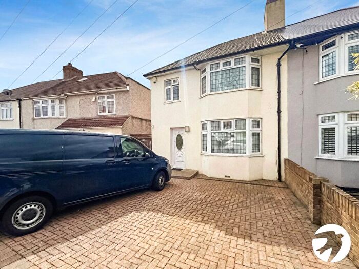 3 Bedroom Semi Detached House To Rent In Madison Crescent, Bexleyheath, DA7