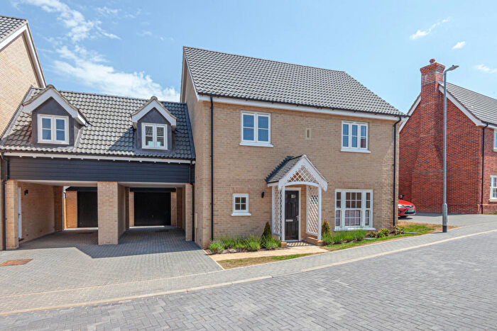 4 Bedroom Link Detached House For Sale In Etholwold Drive, Wickham Market, IP13