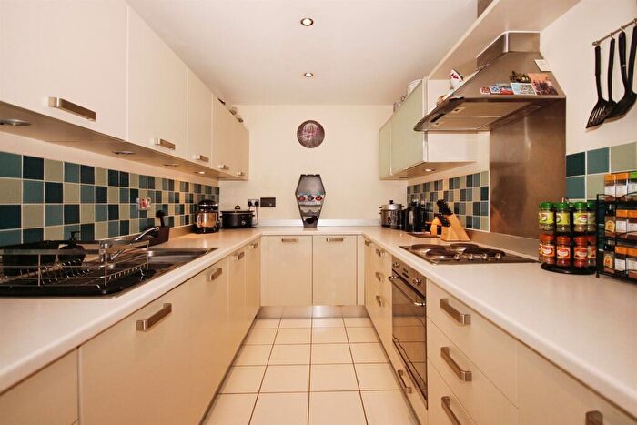 2 Bedroom Apartment To Rent In Trent Place, Warwick, CV34