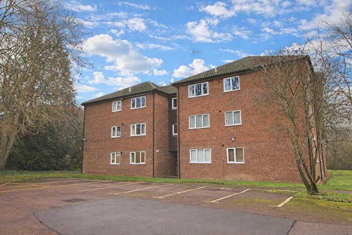 2 Bedroom Flat For Sale In St. Johns Well Lane, Berkhamsted, HP4