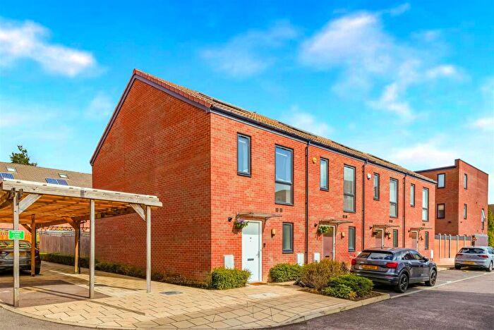 2 Bedroom End Of Terrace House To Rent In Marine Crescent, Ilford, IG6